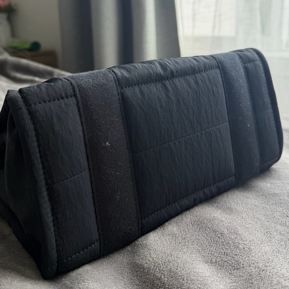 Boxy Mini Tote Bag 4.5L Black - Picture 5 of 8